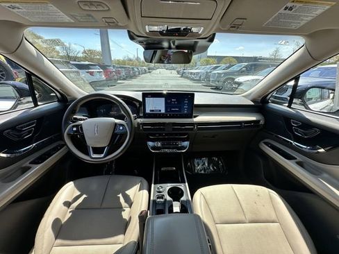 Certified 2024 Lincoln Corsair AWD w/ Equipment Group 101A image 3
