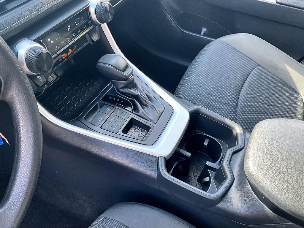Used 2025 Toyota RAV4 LE AWD/4WD image 20