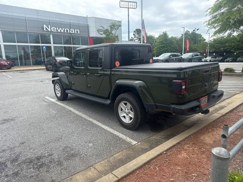 Used 2022 Jeep Gladiator Sport AWD/4WD image 5