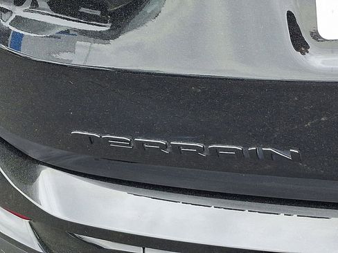 Certified 2023 GMC Terrain SLT w/ Tech Package FWD image 33