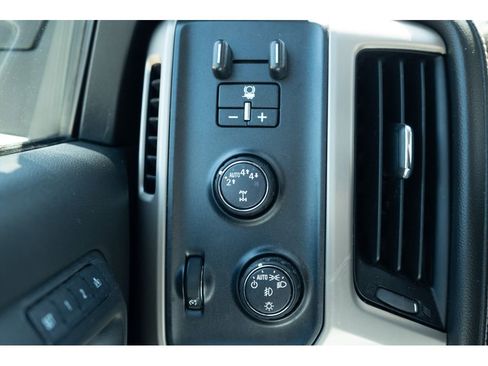 Used 2018 GMC Sierra 1500 Denali w/ Denali Ultimate Package AWD/4WD image 31