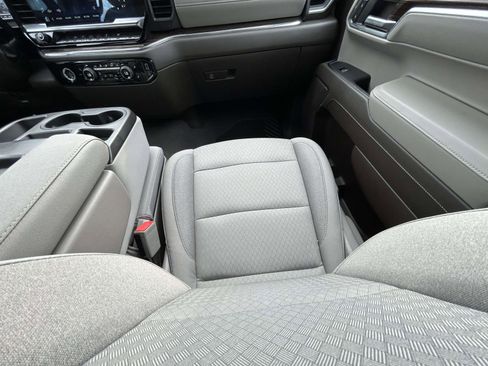 Used 2023 Chevrolet Silverado 1500 LT image 14