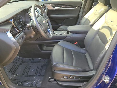 Used 2025 Cadillac XT6 Premium Luxury image 22