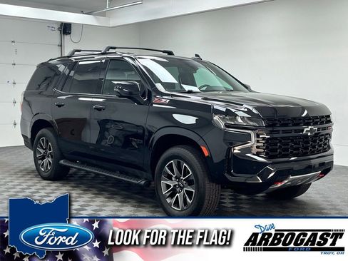 Used 2023 Chevrolet Tahoe Z71 w/ Luxury Package AWD/4WD image 1