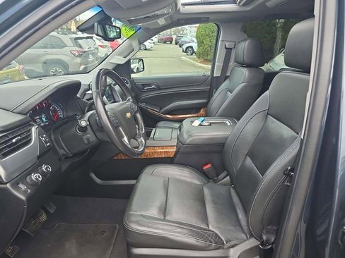 Used 2020 Chevrolet Suburban Premier image 3