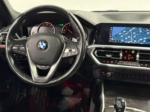 Used 2020 BMW 330i xDrive Sedan AWD/4WD image 23
