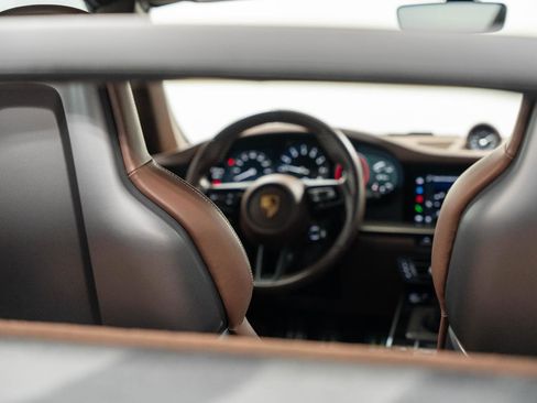 Used 2022 Porsche 911 Targa 4S image 74