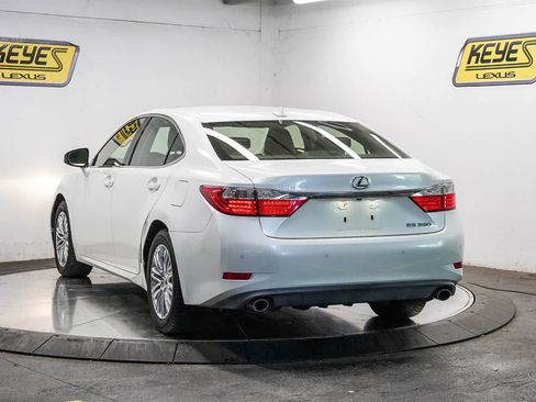 Used 2013 Lexus ES 350 w/ Premium Pkg FWD image 2