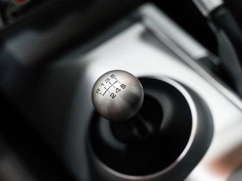 Used 2006 Ford GT RWD image 99
