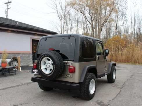 Used 2004 Jeep Wrangler SE w/ Ecco Tire & Wheel Group image 5