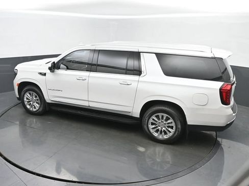 Used 2024 GMC Yukon XL SLT w/ SLT Luxury Package AWD/4WD image 40