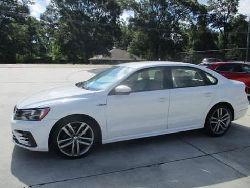 Used 2018 Volkswagen Passat 2.0T R-Line FWD image 24