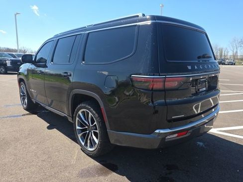 Used 2022 Jeep Wagoneer Series III w/ Premium Group I AWD/4WD image 16