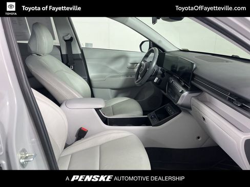 Used 2024 Hyundai Kona SEL w/ Convenience Package image 8