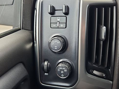 Certified 2019 Chevrolet Silverado 1500 LT w/ All Star Edition AWD/4WD image 16