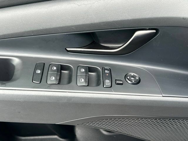 Used 2026 Hyundai Elantra Sport FWD image 20