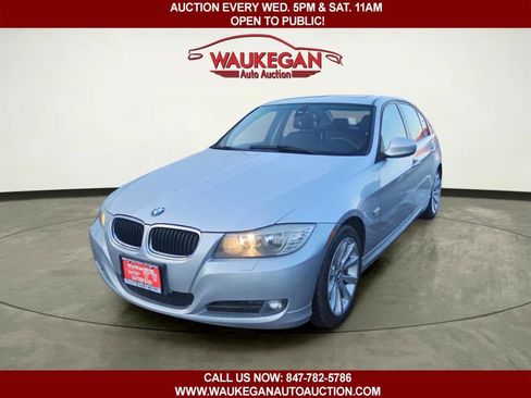 Used 2011 BMW 328i xDrive Sedan image 1