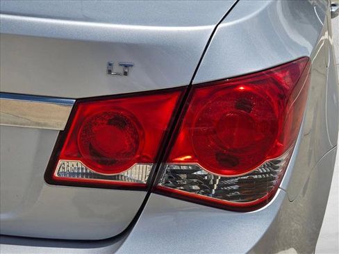Used 2012 Chevrolet Cruze LT FWD image 16