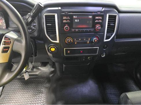 Used 2017 Nissan Titan S RWD image 6