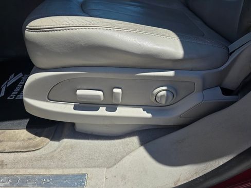 Used 2010 Buick Enclave CXL AWD/4WD image 17