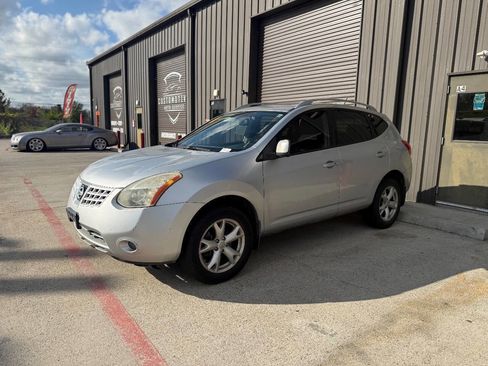 Used 2009 Nissan Rogue SL w/ Premium Pkg image 3