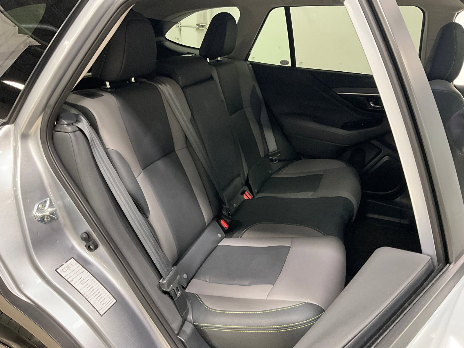 Used 2025 Subaru Outback Onyx Edition AWD/4WD image 24