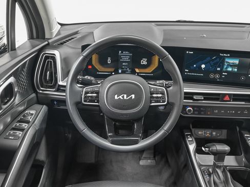 Used 2024 Kia Sorento S w/ Panoramic Sunroof Package AWD/4WD image 17