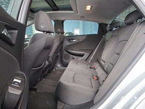 Used 2021 Chevrolet Malibu LT FWD image 12