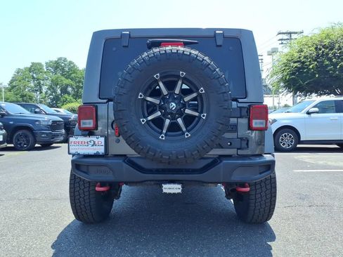 Used 2016 Jeep Wrangler Unlimited Rubicon AWD/4WD image 16