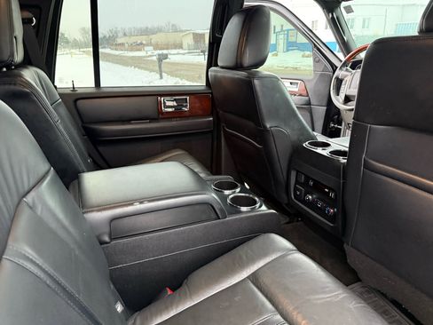 Used 2016 Lincoln Navigator Select image 30