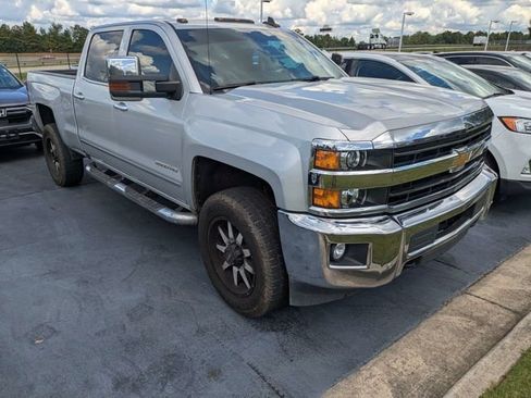 Used 2019 Chevrolet Silverado 2500 LTZ w/ LTZ Plus Package AWD/4WD image 2