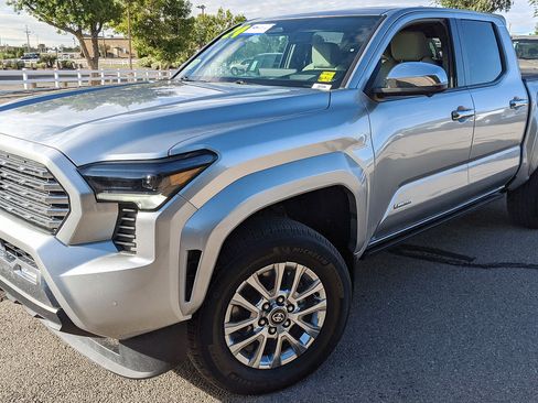 Used 2024 Toyota Tacoma Limited w/ Limited Package (LT) AWD/4WD image 6