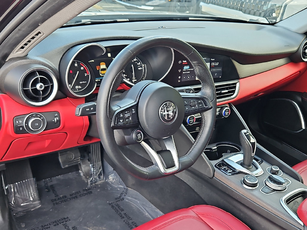Used 2021 Alfa Romeo Giulia Ti w/ Active Assist 2 Package TI AWD/4WD image 28