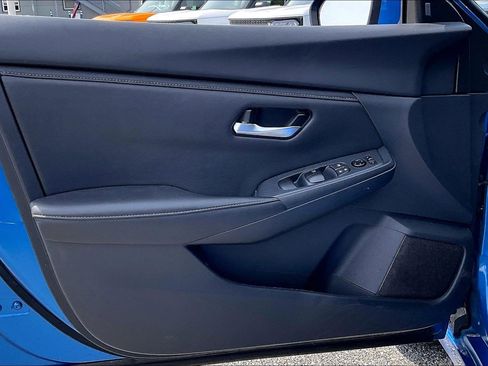 Used 2025 Nissan Sentra SV FWD image 22