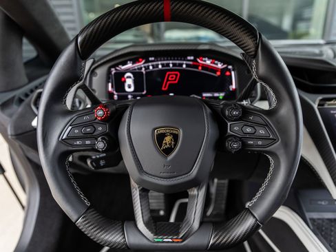 Used 2026 Lamborghini Revuelto AWD/4WD image 43