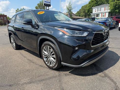 Used 2022 Toyota Highlander Platinum AWD/4WD image 8