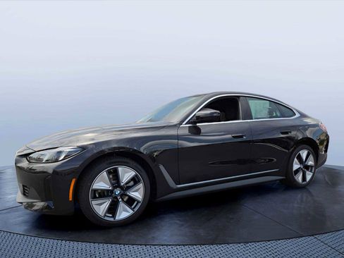 New 2026 BMW i4 eDrive40 w/ Premium Package RWD image 2