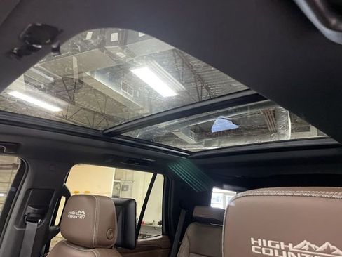 Used 2023 Chevrolet Tahoe High Country image 22