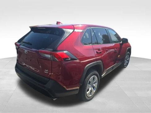 Used 2024 Toyota RAV4 LE AWD/4WD image 5
