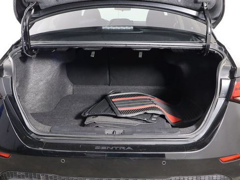 Used 2022 Nissan Sentra SR w/ Trunk Package FWD image 17