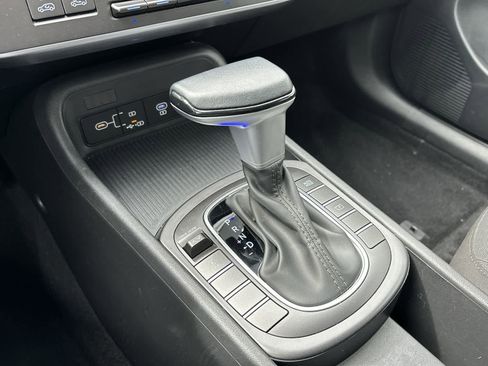 Used 2025 Hyundai Kona SEL image 19