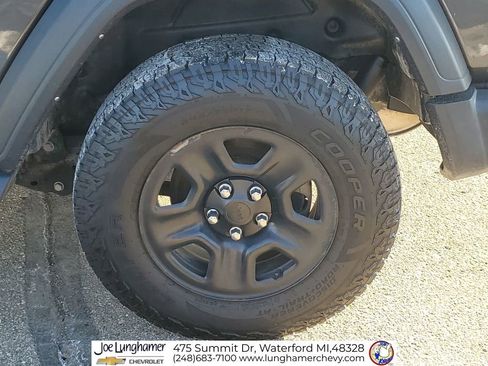 Used 2021 Jeep Wrangler Sport image 32