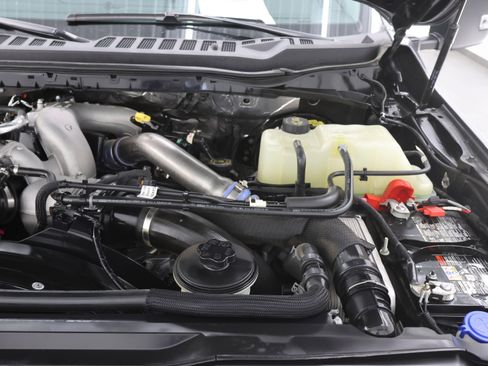 Used 2023 Ford F350 Lariat image 17