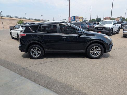 Used 2018 Toyota RAV4 XLE w/ Convenience Package AWD/4WD image 6