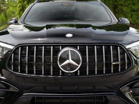 Used 2025 Mercedes-Benz GLC 43 AMG 4MATIC image 17