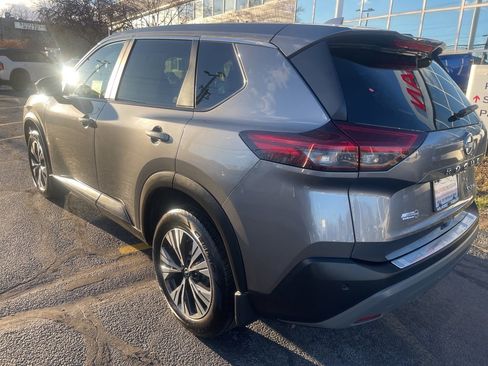 Certified 2023 Nissan Rogue SV image 3