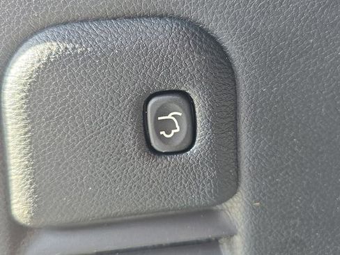 Used 2020 Jeep Grand Cherokee Altitude image 15