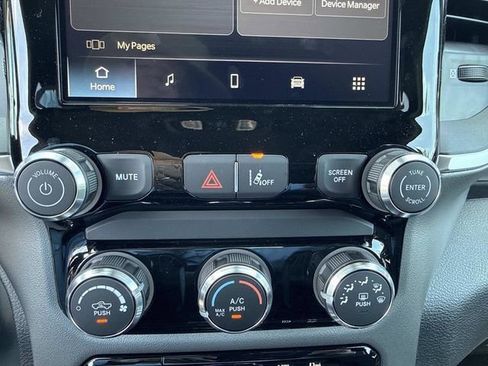 New 2026 RAM 1500 4x4 Crew Cab image 25
