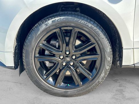 Certified 2023 Ford Edge ST-Line AWD/4WD image 13
