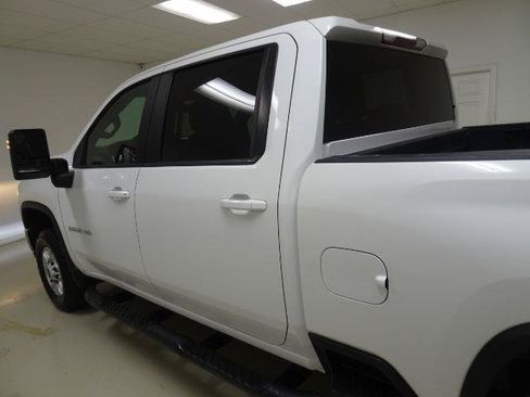 Used 2020 Chevrolet Silverado 2500 LT AWD/4WD image 15